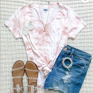 Old Navy pink tie dye v neck tee Size Small NWT